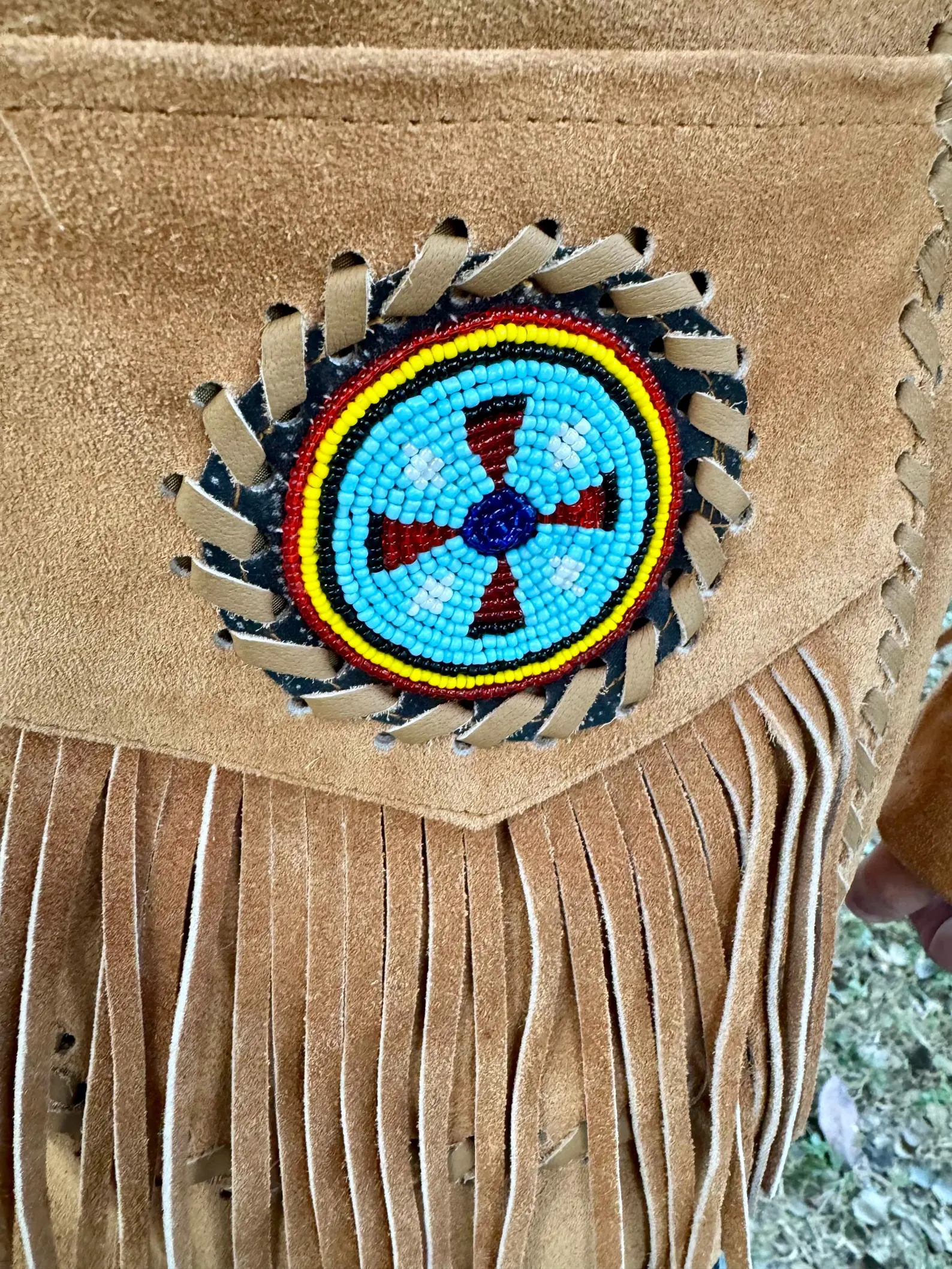 Vintage Native American Suede Fringe Cowboys Jacket With Beaded Accent - Chaqueta con flecos de ante vaquero occidental - Image 4